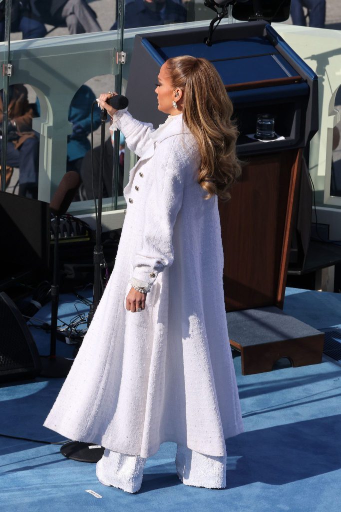 Jennifer Lopez: O apariție simbolică, demnă de paginile istoriei Americii 
