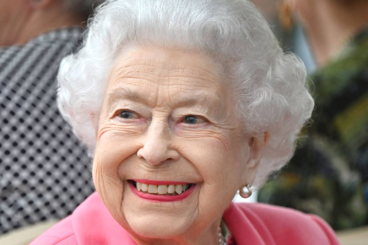 regina meghan harry