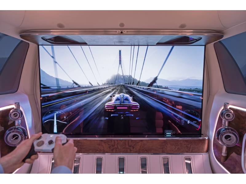 Mercedes-Benz Vision V: experiența digitală