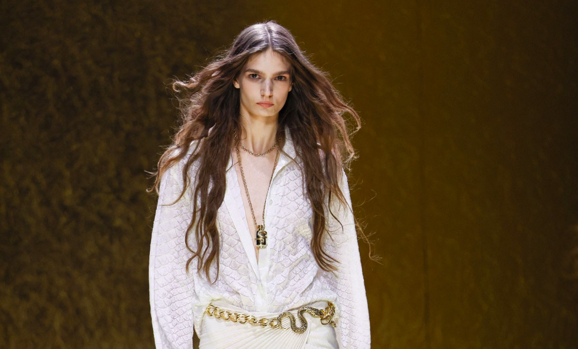 Milan Fashion Week: 5 colecții cu influențe retro pe care trebuie să le vezi Milan Fashion Week