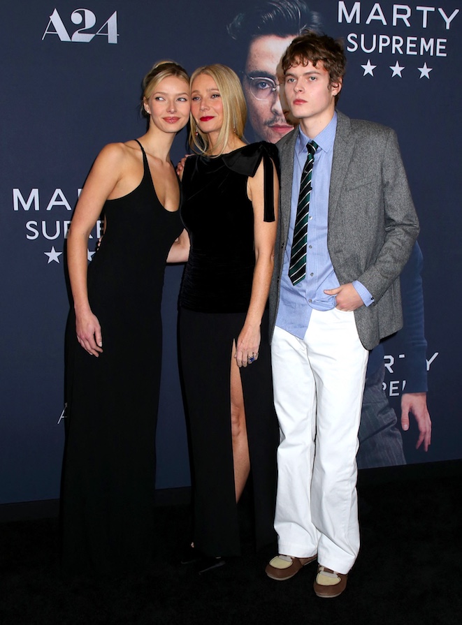 Cu familia pe red carpet: 10 momente în care starurile au strălucit alături de părinți și rude în lumina reflectoarelor