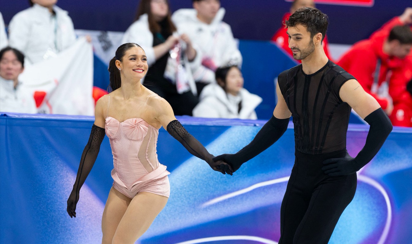 Moda pe gheață: Tendințe și cerințe în costumele de patinaj artistic. Ce poartă campionii