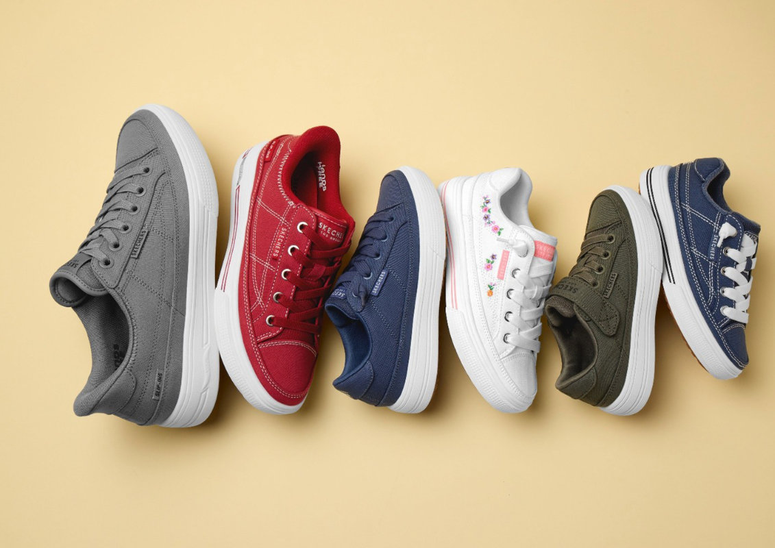 patru modele Skechers
