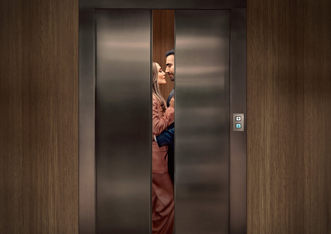 office romance jlo