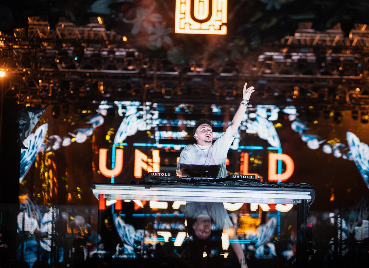 dj christian thomson